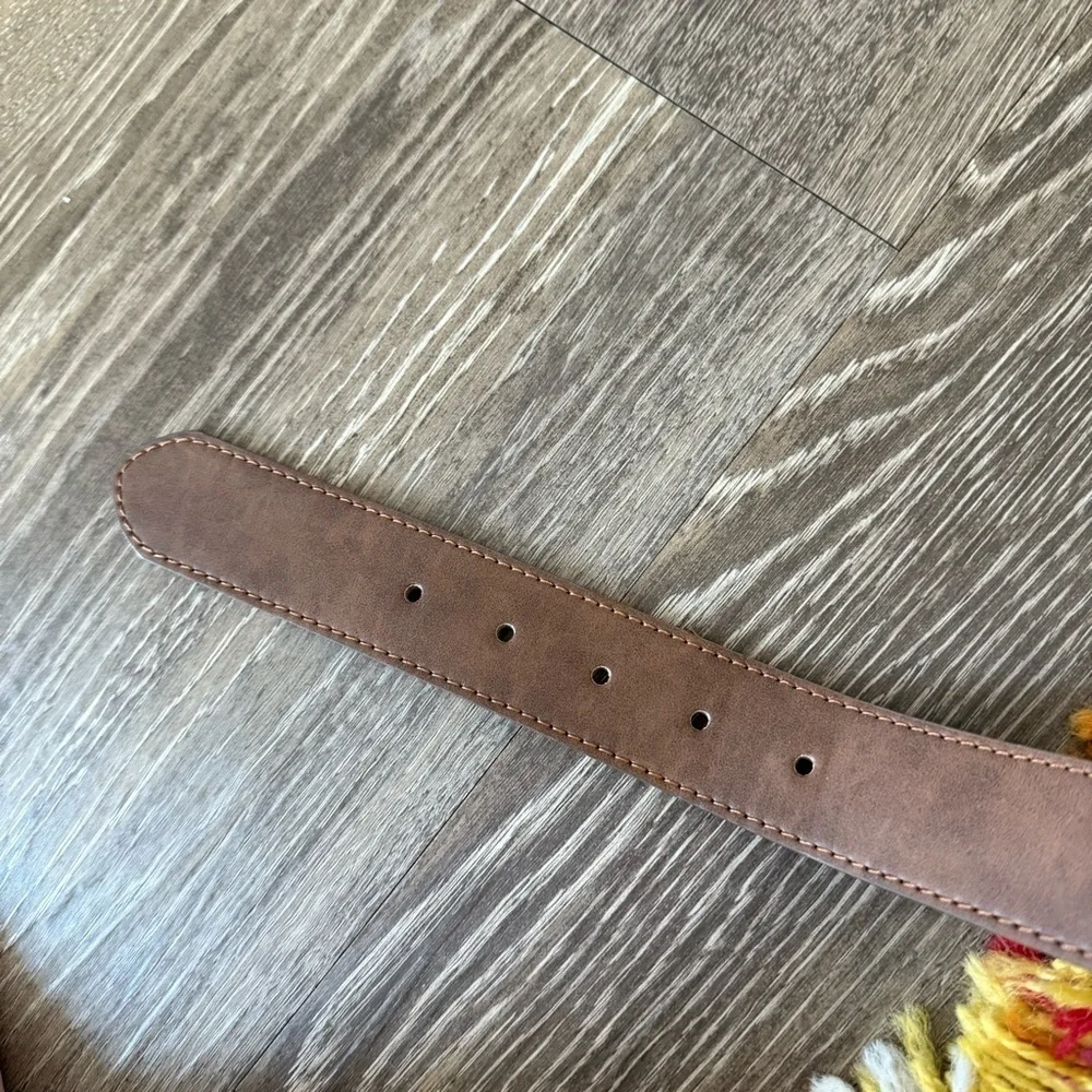 Men’s Classic Brown Leather Belt – Size 40 – Timeless Everyday Staple
